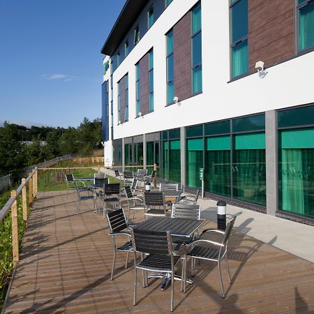 Holiday Inn Express Burnley M65 Jct 10 By Ihg Esterno foto