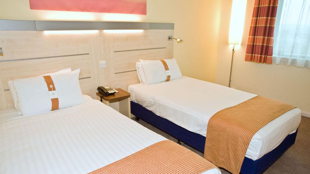 Holiday Inn Express Burnley M65 Jct 10 By Ihg Esterno foto