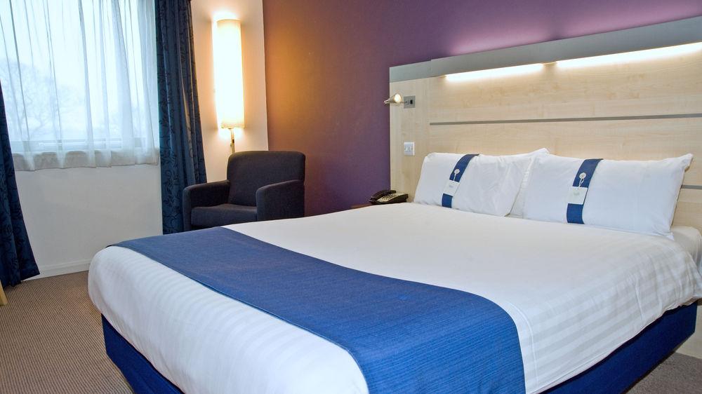 Holiday Inn Express Burnley M65 Jct 10, An Ihg Hotel Esterno foto