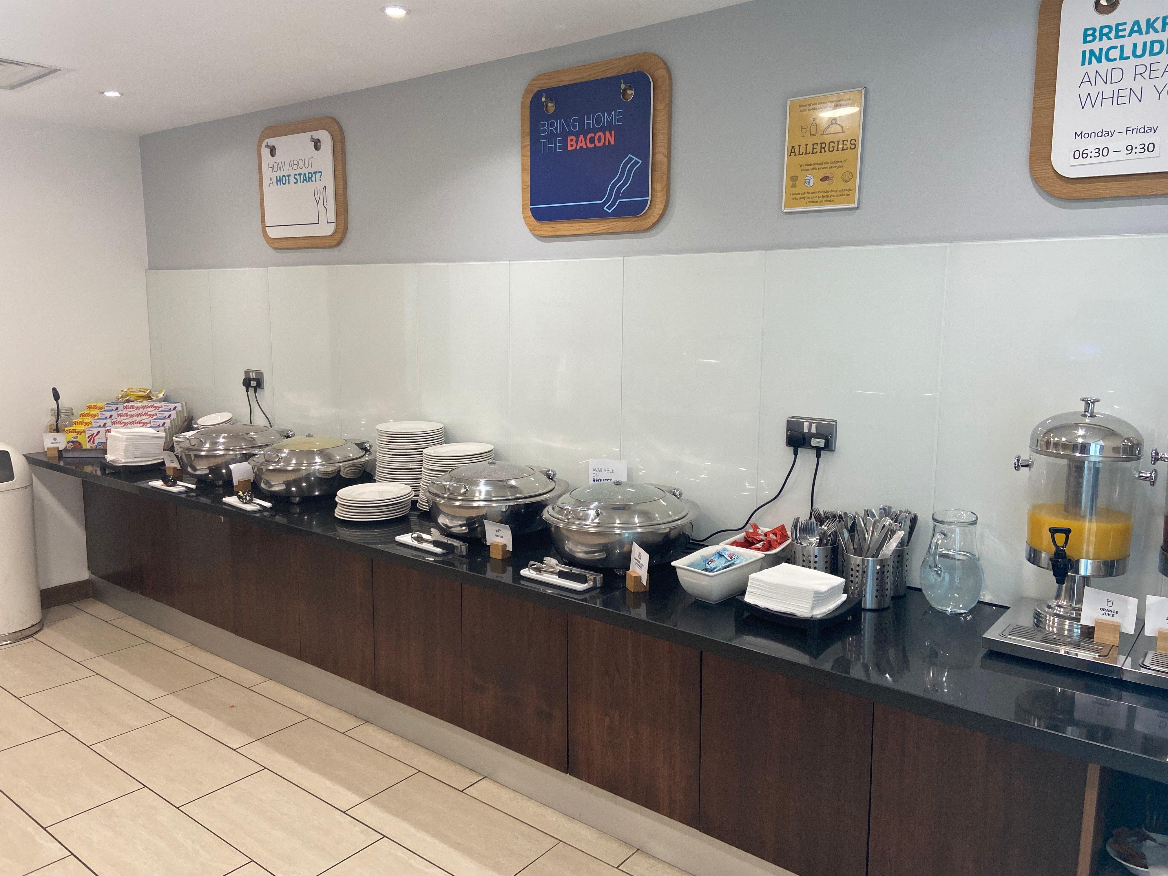 Holiday Inn Express Burnley M65 Jct 10 By Ihg Esterno foto