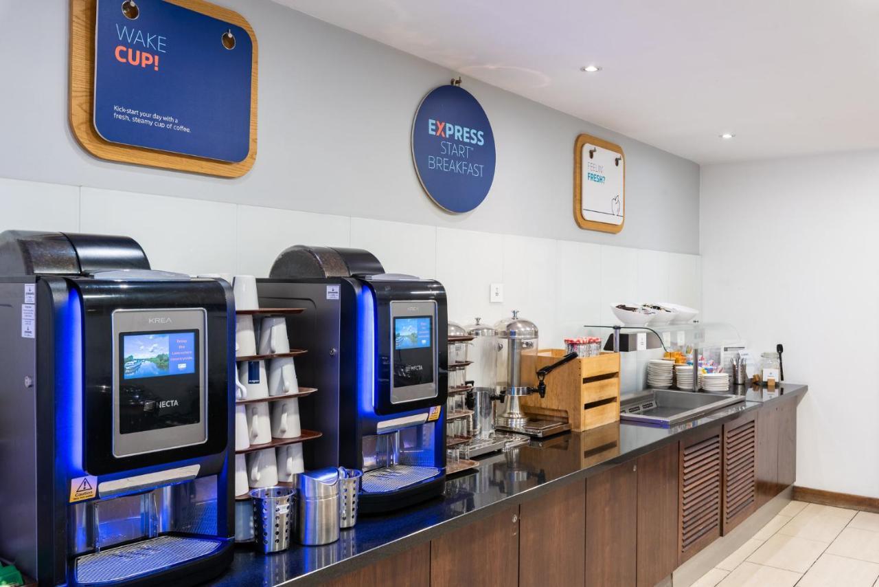 Holiday Inn Express Burnley M65 Jct 10 By Ihg Esterno foto