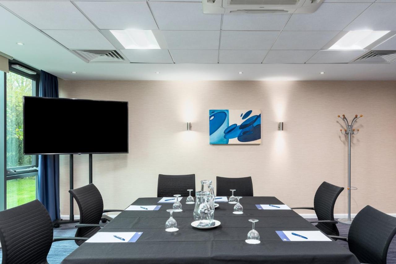Holiday Inn Express Burnley M65 Jct 10 By Ihg Esterno foto