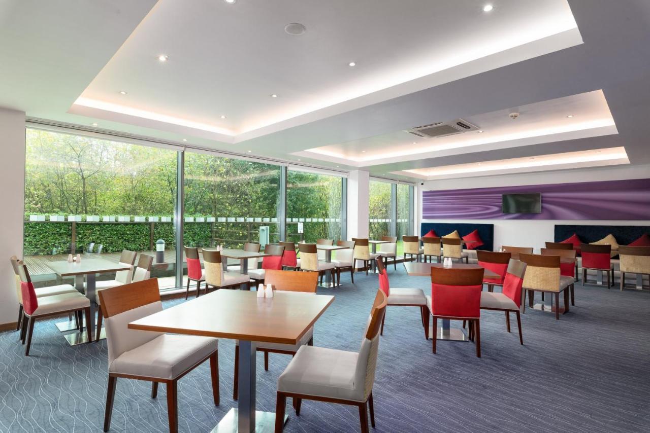 Holiday Inn Express Burnley M65 Jct 10 By Ihg Esterno foto
