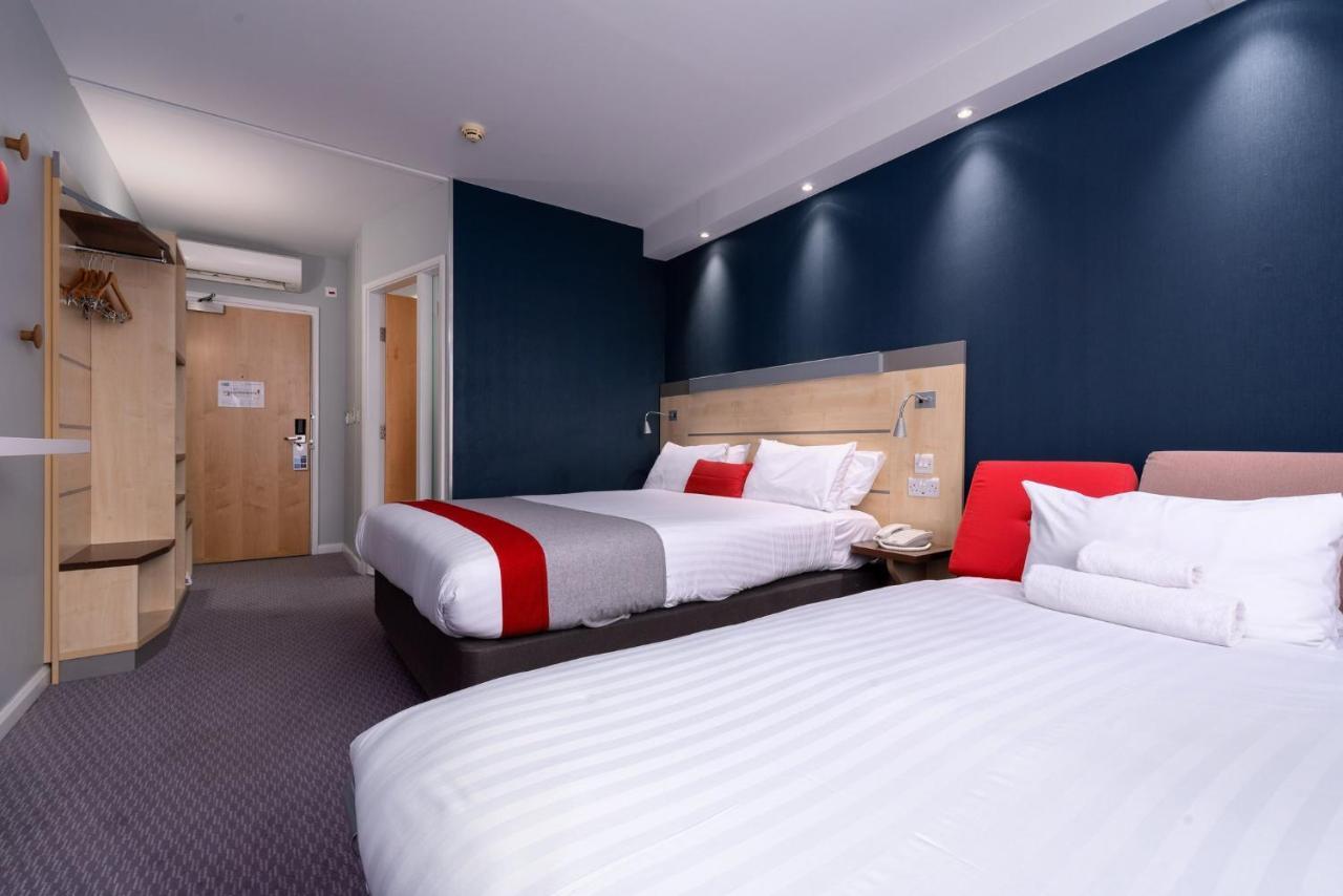 Holiday Inn Express Burnley M65 Jct 10, An Ihg Hotel Esterno foto