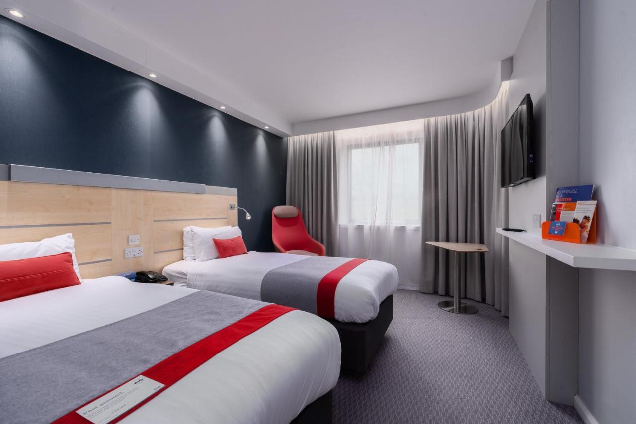 Holiday Inn Express Burnley M65 Jct 10 By Ihg Esterno foto