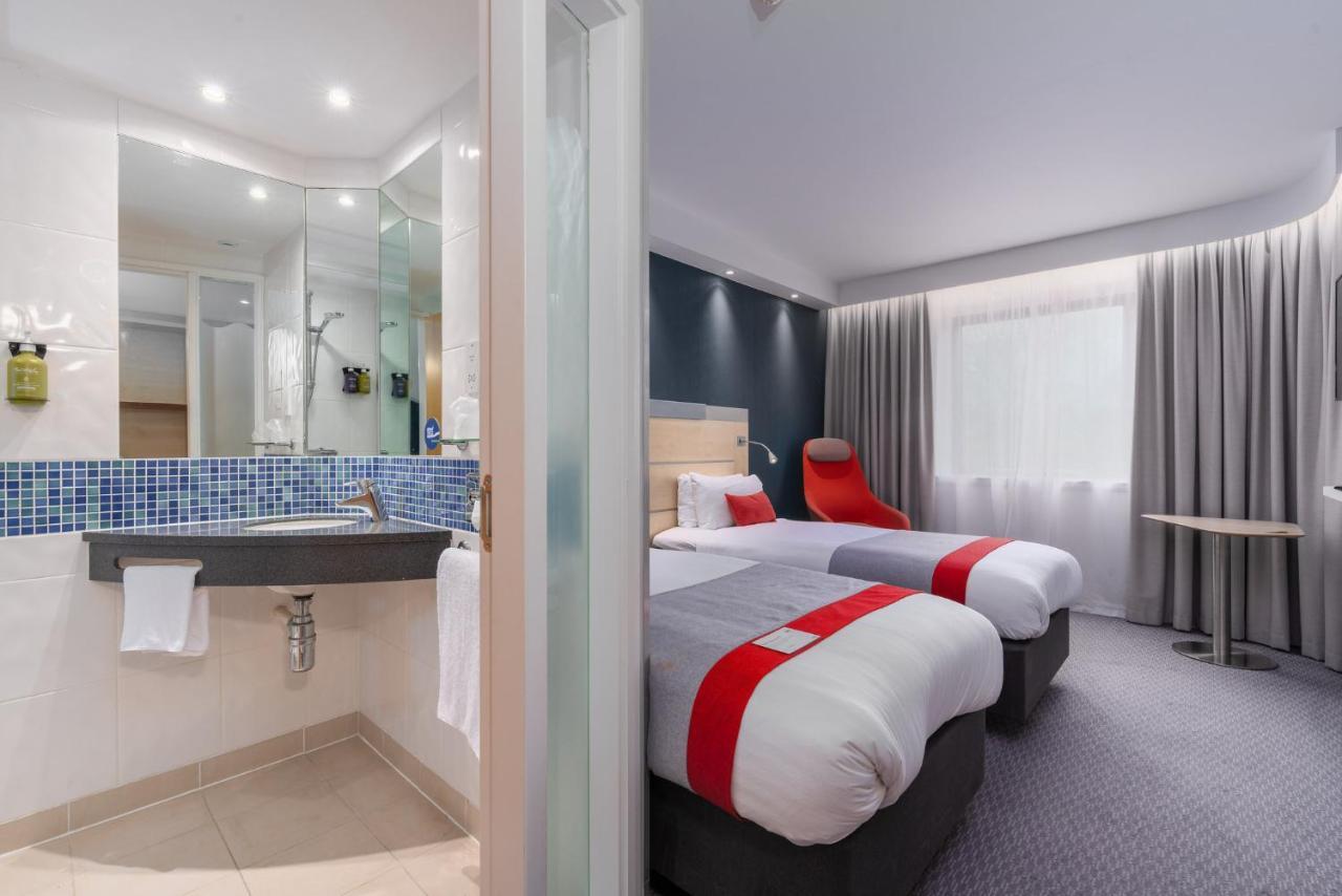 Holiday Inn Express Burnley M65 Jct 10 By Ihg Esterno foto