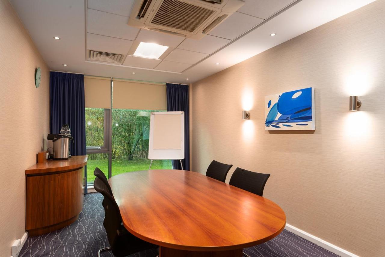 Holiday Inn Express Burnley M65 Jct 10 By Ihg Esterno foto