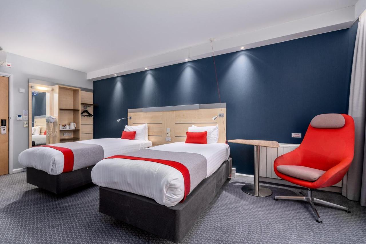 Holiday Inn Express Burnley M65 Jct 10 By Ihg Esterno foto