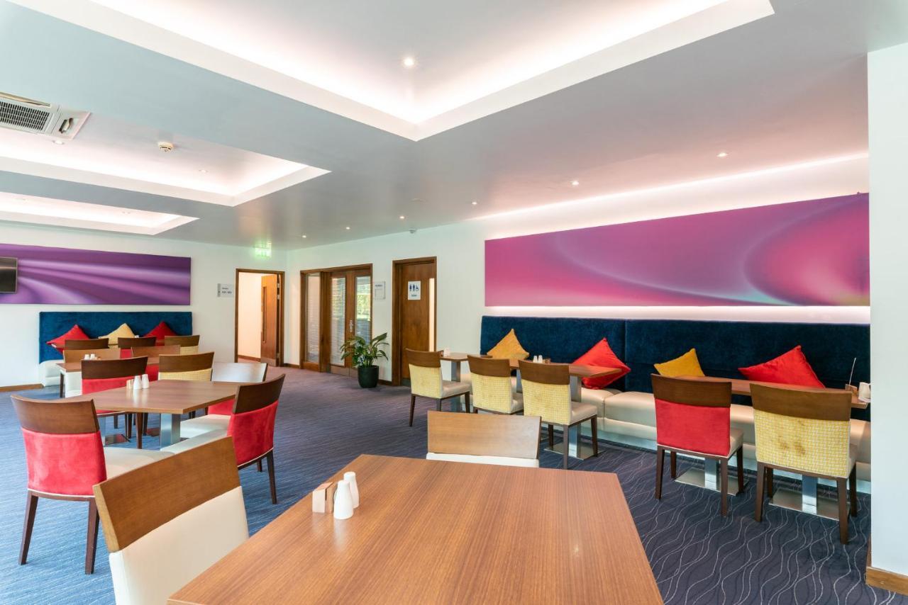 Holiday Inn Express Burnley M65 Jct 10 By Ihg Esterno foto
