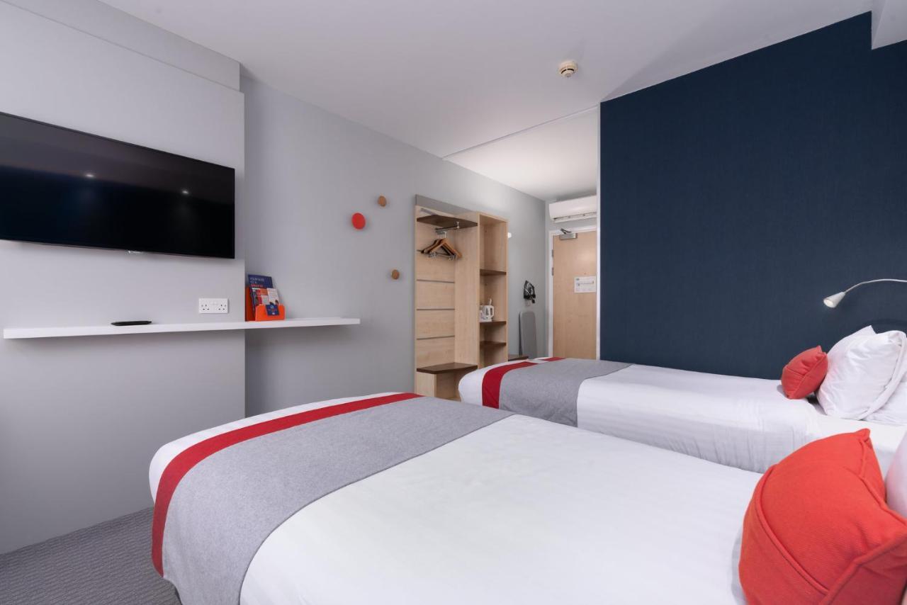 Holiday Inn Express Burnley M65 Jct 10 By Ihg Esterno foto